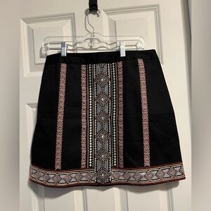 - Women’s Evereve bravera black mini skirt with embroidered pattern bohemian L